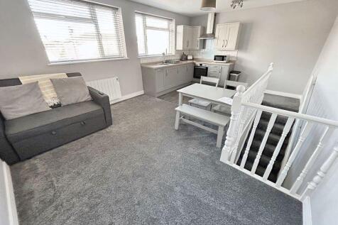 6 bed property, in Bermondsey Place South, £600,000