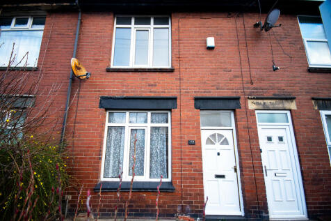2 bed property, in Barnsley Road, £75,000