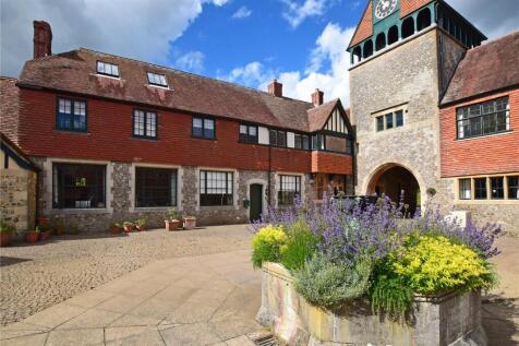 2 bed property, in Stable Courtyard, £425,000