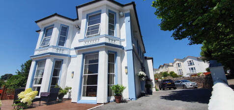 5 bed property, in 27 Bampfylde Road, £665,000