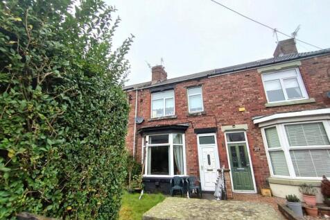 3 bed property, in Westcott Terrace, £65,000