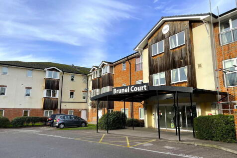 2 bed property, in Flat 51 Brunel Court, £93,750