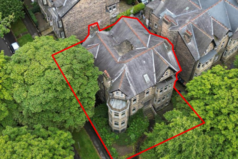 9 bed property, in 94 Kings Road, £1,100,000
