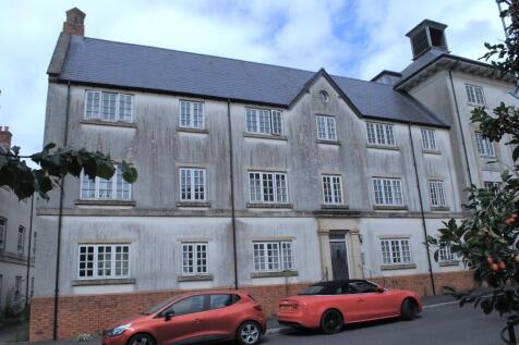 2 bed property, in ***a Modern, £155,000