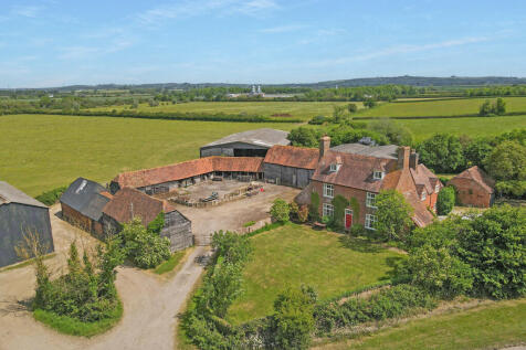 Land, in New House Farm & Binwell Lane Farm, £6,725,000