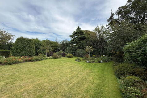 Land, in 2 Woodland Road, £400,000