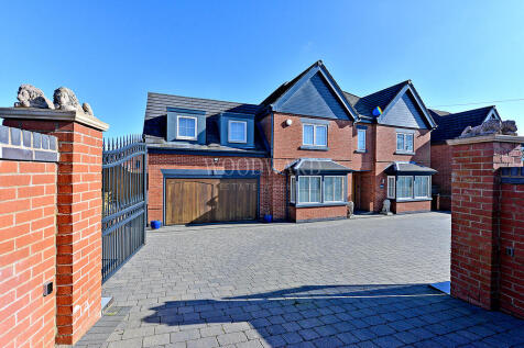 6 bed property, in Bullock Lane, £800,000