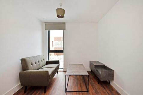 1 bed property, in Chatham street, £125,000