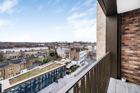 4 bed property, in Hampton House, £3,500,000