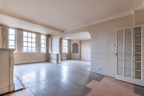 2 bed property, in Whiteheads Grove, £2,350,000