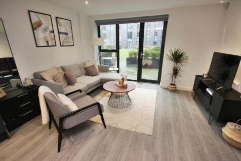 1 bed property, in Woden Street, £170,000