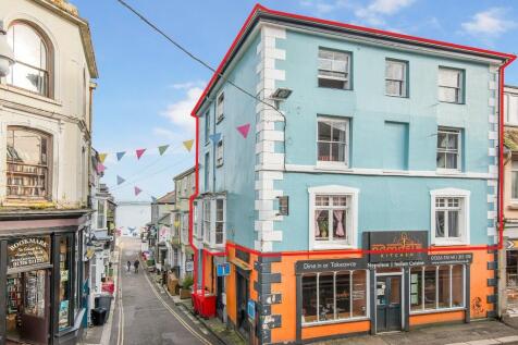 10 bed property, in Arwenack Street, £800,000