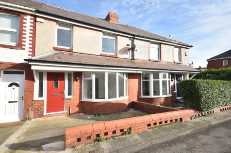 3 bed property, in Queen Victoria Road, £115,000