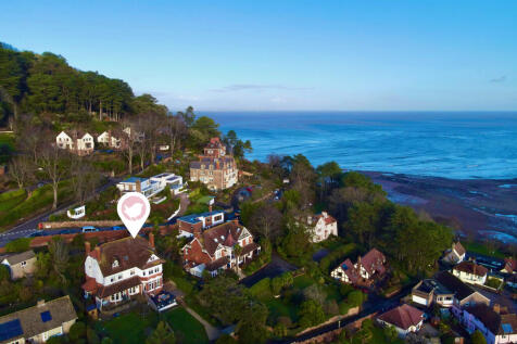 4 bed property, in North Hill, £575,000
