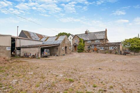 5 bed property, in Llangattock Lingoed, £2,875,000