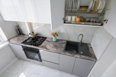 1 bed property, in 303 Sosa Square, £160,000
