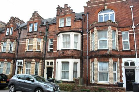 4 bed property, in Haldon Road, £440,000