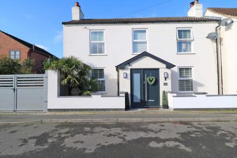 4 bed property, in Battle Green, £370,000