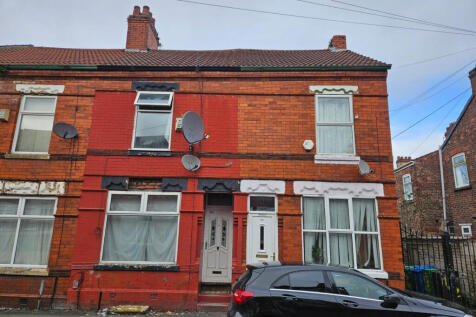 3 bed property, in Ollier Avenue, £200,000