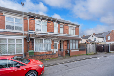 3 bed property, in Phoenix Street, £199,000