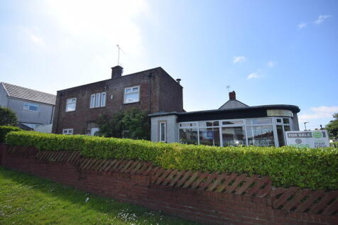 2 bed property, in Middle Field, £209,950