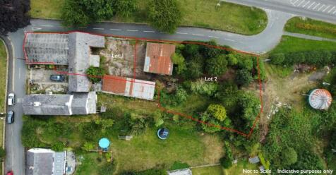 4 bed property, in Moor Lane, £300,000