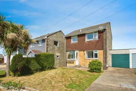 3 bed property, in Mountbatten Drive, £365,000