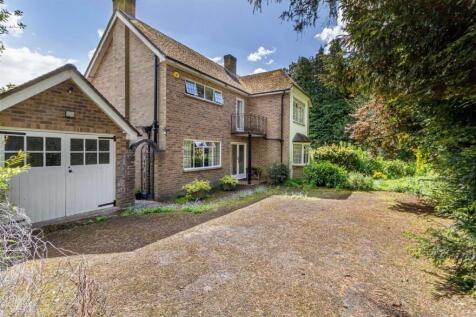 7 bed property, in Albert Road South, £1,000,000