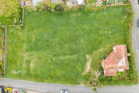3 bed property, in Townsend Road, £899,500
