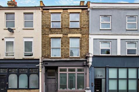 2 bed property, in Dawes Road, £575,000