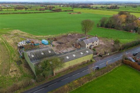 5 bed property, in Preston Road, £800,000
