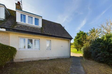 2 bed property, in Bayview, £95,000