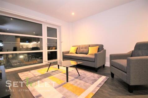1 bed property, in Aria Apartments, £140,000