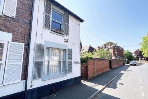 2 bed property, in Brighowgate, £100,000