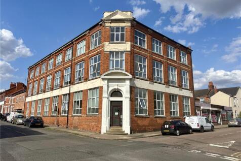 2 bed property, in Artizan Road, £165,000