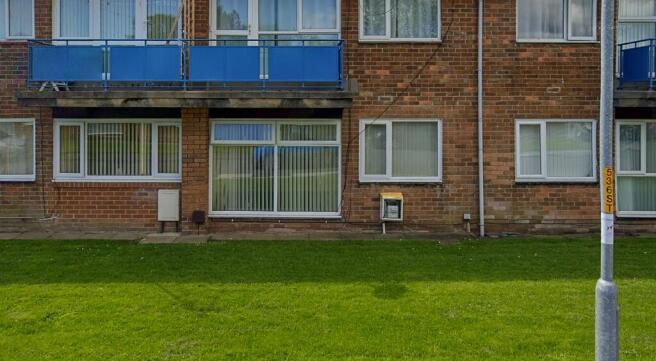 1 bed property, in Kearsley Close, £38,000