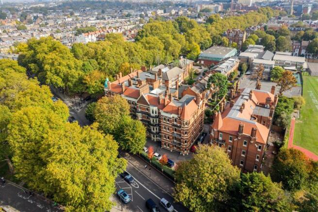 3 bed property, in Brook Green, £1,500,000