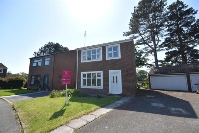 4 bed property, in Broadlake, £415,000