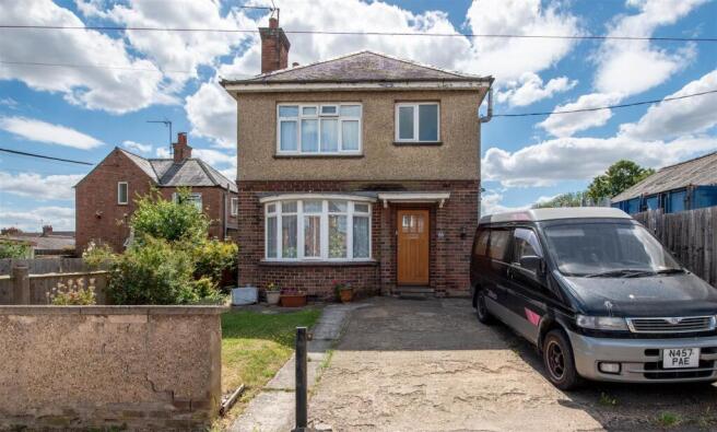 3 bed property, in Jubilee Street, £290,000