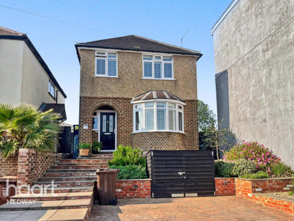 3 bed property, in Prospect Avenue, £475,000