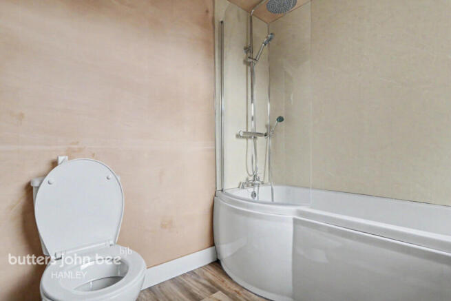 3 bed property, in Wilding Road, £82,000