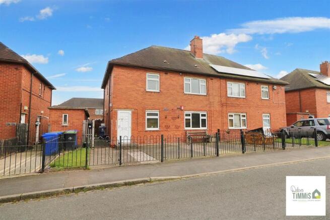 2 bed property, in Abbey Road, £60,000