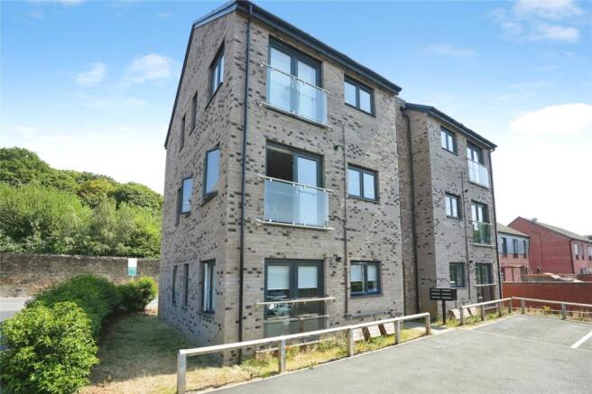 1 bed property, in Laver Drive, £100,000