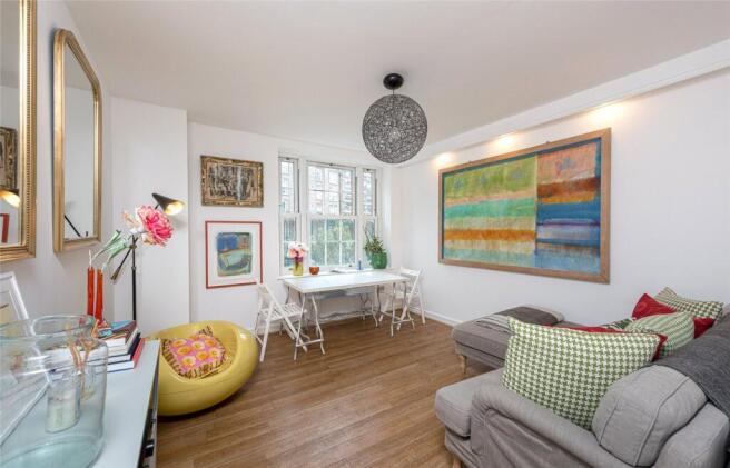 2 bed property, in Ebury Bridge Road, £625,000
