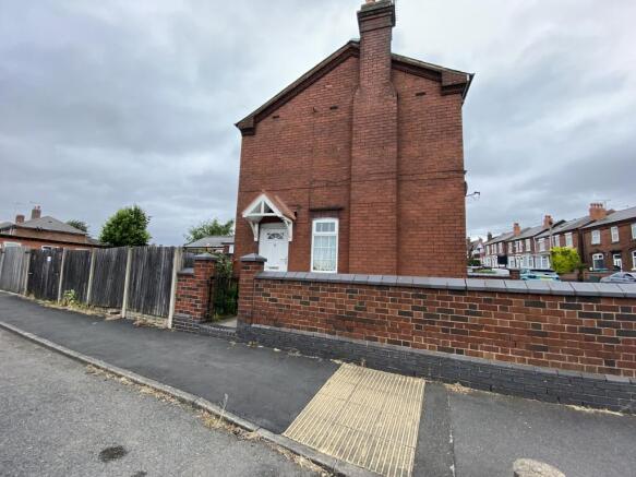 3 bed property, in Bromford Lane, £375,000