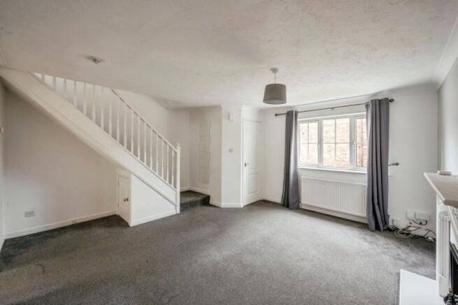 3 bed property, in Huxterwell Drive, £190,000