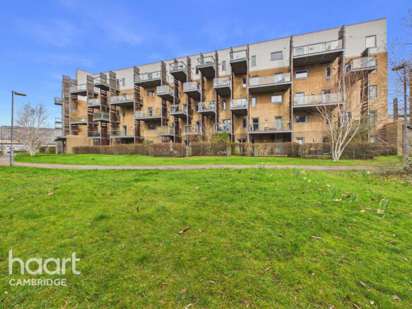1 bed property, in Rustat Avenue, £290,000