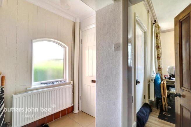 3 bed property, in Jacqueline Street, £325,000