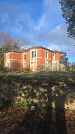 7 bed property, in Highfield House, £500,000