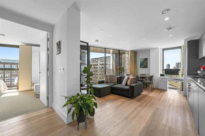 1 bed property, in Corn House, £400,000